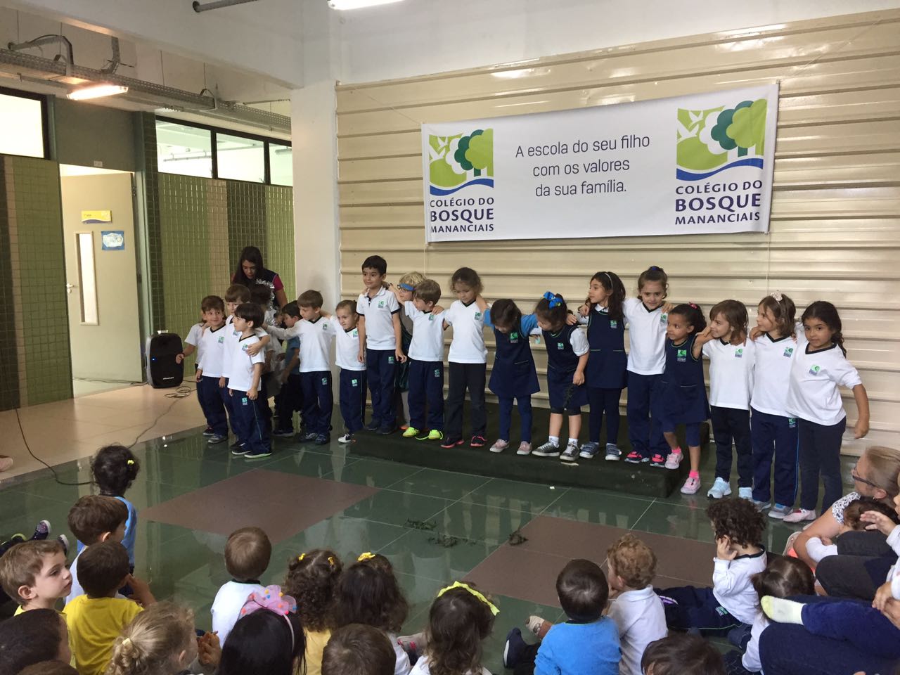 Infantil e 1º ano encenam passagens da Páscoa