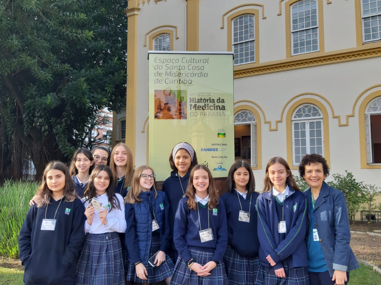 Alunas vão ao Museu da História da Medicina