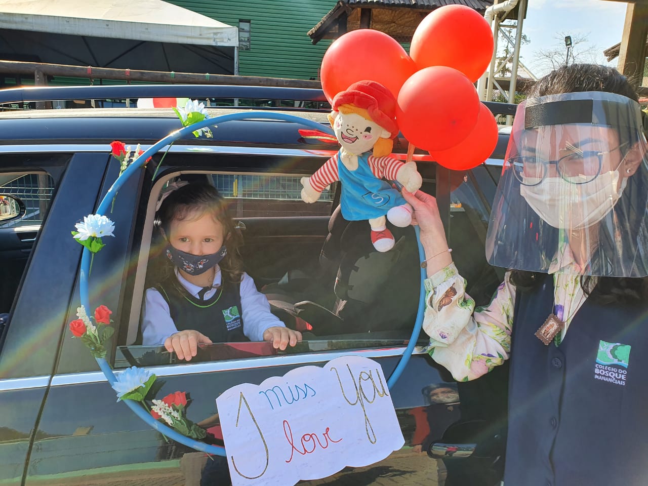 Emoção e alegria no Drive Thru da Saudade da Educação Infantil