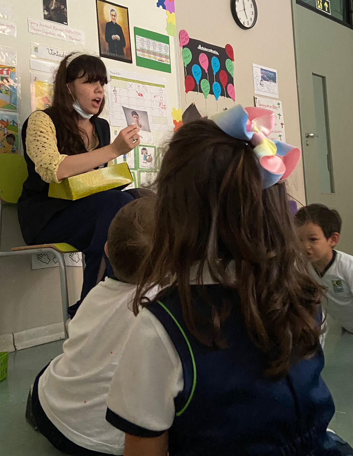 Infantil e Fundamental 1 com muita criatividade nas aulas de inglês