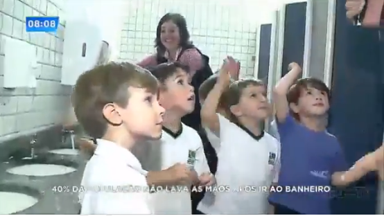 Infantil mostra a importância de lavar as mãos na tv Record